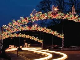 Doves over the road display - SMOKY MOUNTAIN WINTERFEST - PIGEON FORGE, GATLINBURG AND SEVIERVILLE LIGHT UP THE HOLIDAYS!
