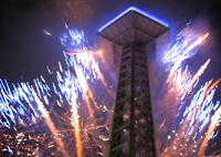 Space Needle fireworks - RING IN 2014 IN THE GREAT SMOKY MOUNTAINS!