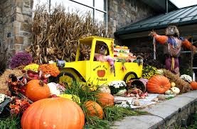 FallFestivaldisplay - HERE'S "THE BUZZ" FOR EARLY OCTOBER IN THE SMOKIES!!