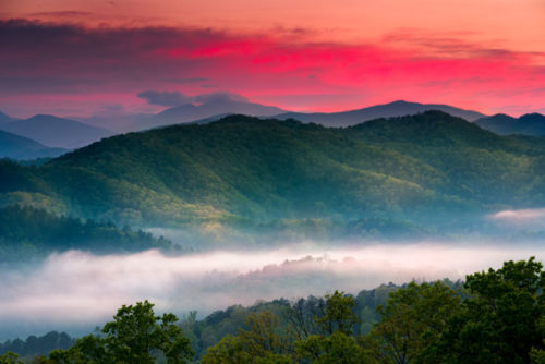 Smoky Mountain Summertime - Best Read Guide Smoky Mountains