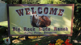 Welcomesign - BIG ROCK DUDE RANCH FOR AN UNFORGETTABLE DAY OF FAMILY FUN