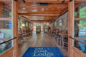 Lobby - Old Creek Lodge Gatlinburg Tennessee